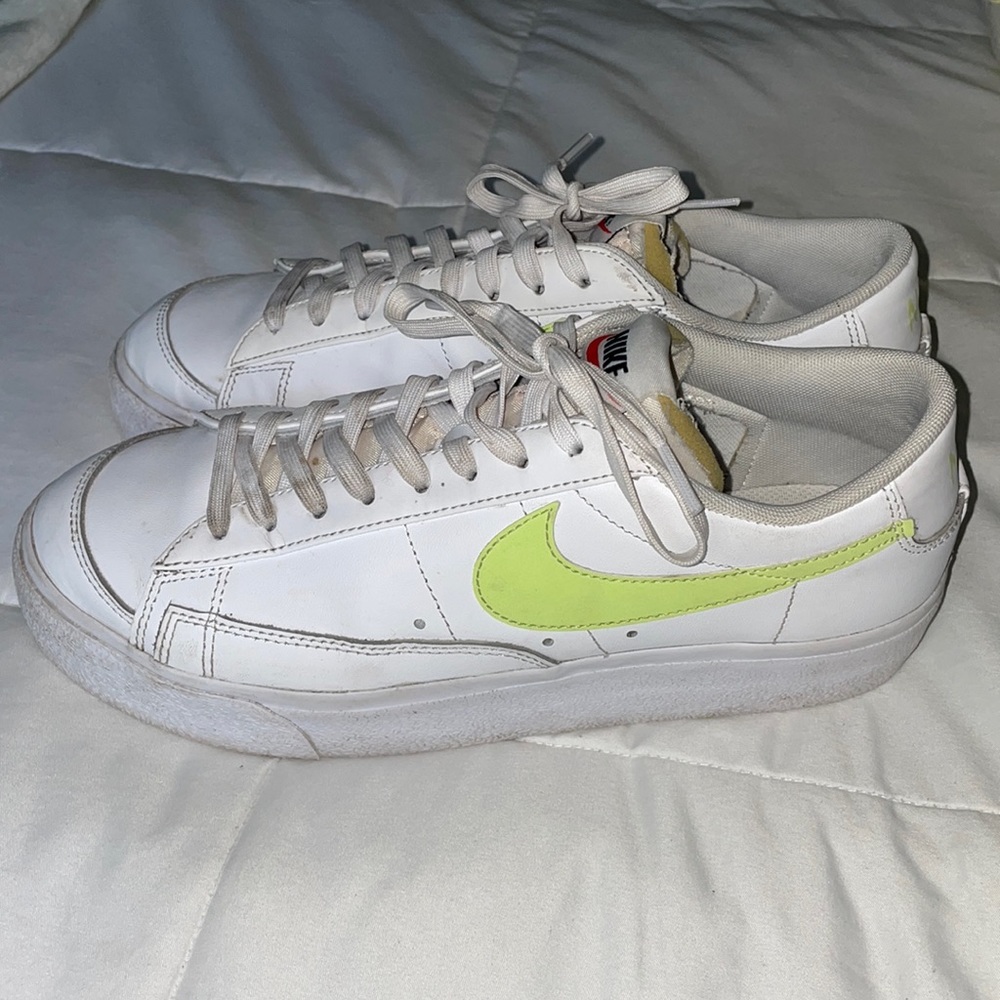 BARELY WORN Nike Women’s Blazer Low Platform